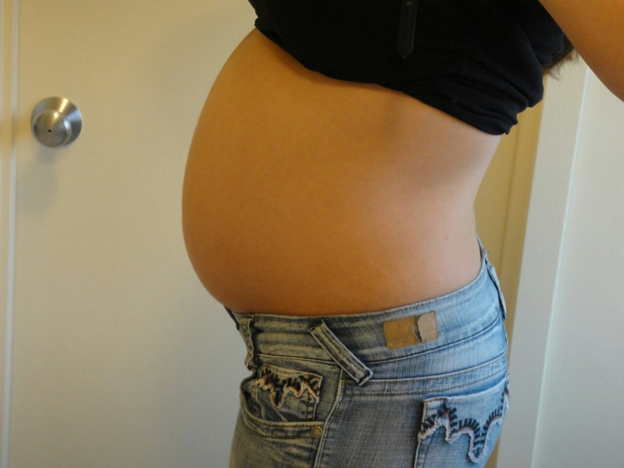 Femme enceinte à poil 19
